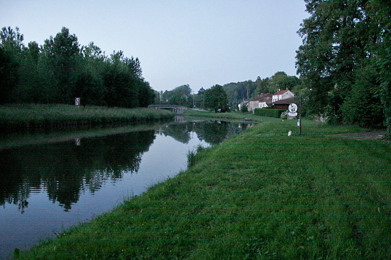 Etappe 3 - Ormoy, Abendstimmung am Canal de l'Est 2